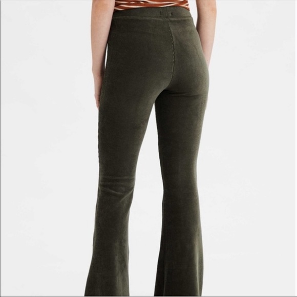 American Eagle Flared Yoga Pants
